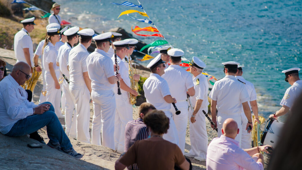Φιλαρμονική Λιμενικού Σώματος: Συναυλία στην κεντρική πλατεία της Απολλωνίας / Εορτή της Αναλήψεως στην Σίφνο - 01/06/2022