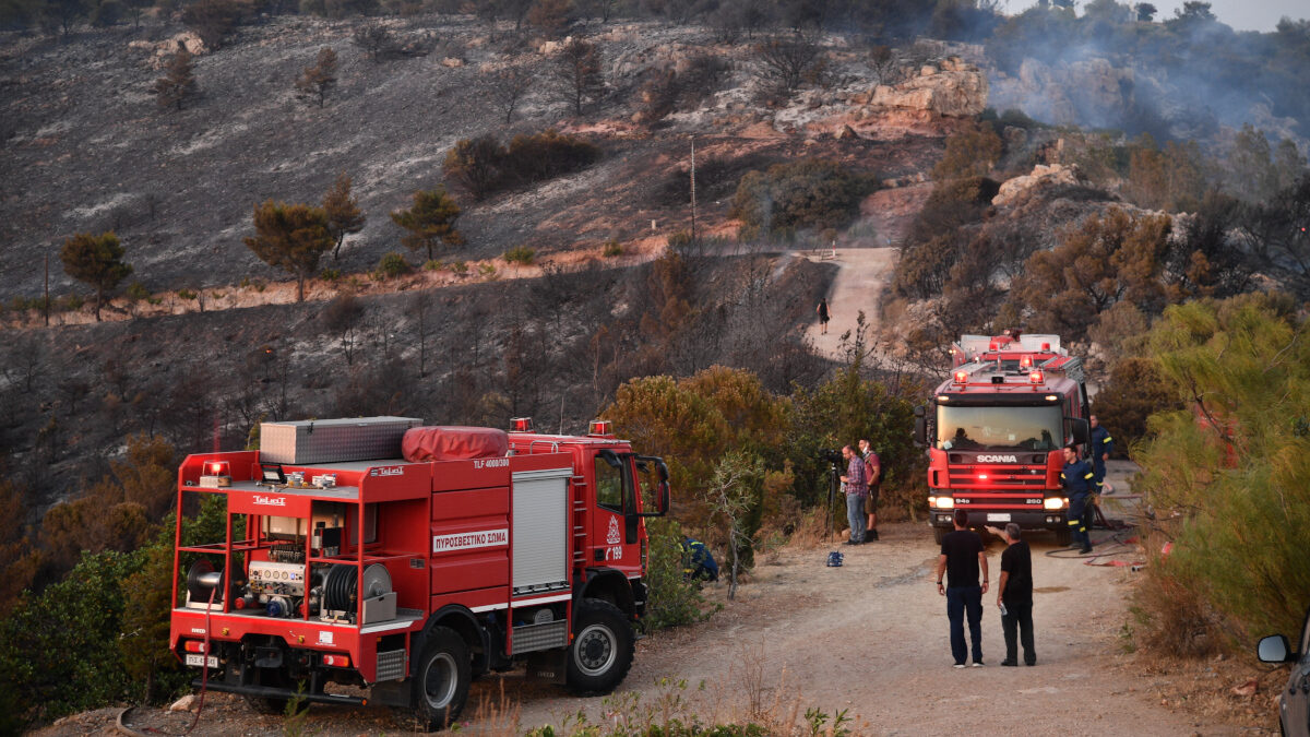 Πυρκαγιά σε Άνω Γλυφάδα και Άνω Βούλα