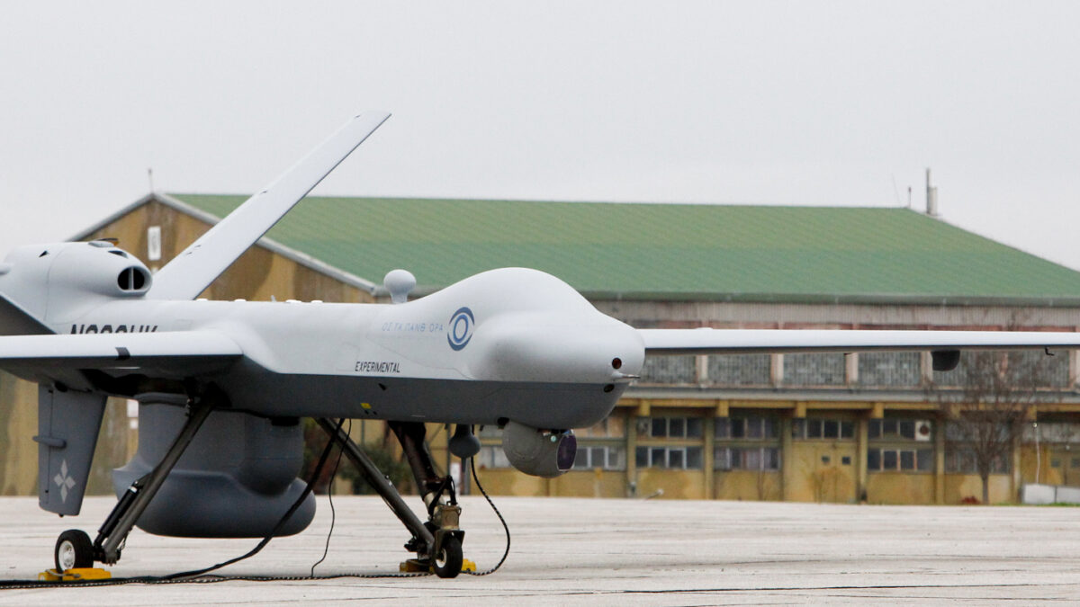 Τα Αμερικάνικα UAV που σταθμεύουν Τα Αμερικάνικα UAV, MQ-9 Reaper που σταθμεύουν στην 110 ΠΜ στη Λάρισα110 ΠΜ στη Λάρισα