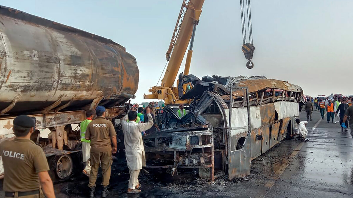 Δυστύχημα με λεωφορείο στο Πακιστάν