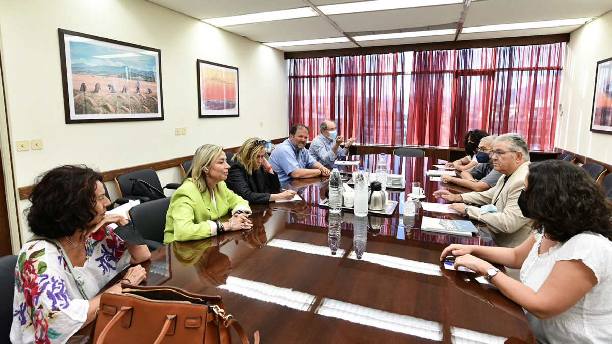 Ο ΓΓ της ΚΕ του ΚΚΕ, Δημήτρης Κουτσούμπας, συναντήθηκε, με αντιπροσωπεία των Διοικητικών Συμβουλίων των Δημοσιογραφικών Ενώσεων