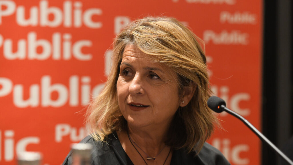 Σε μια ζεστή ατμόσφαιρα στο «Public cafe» στο Σύνταγμα, παρουσιάστηκε το βράδυ της Τρίτης, το νέο βιβλίο του Μίλτου Πασχαλίδη, «Ξενοδοχεία»