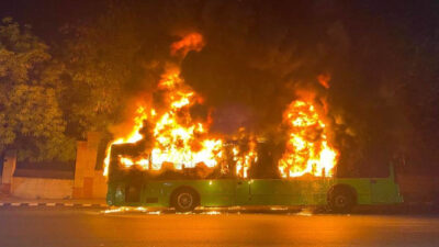 Πακιστάν: Δυστύχημα με λεωφορείο που τυλίχθηκε στις φλόγες