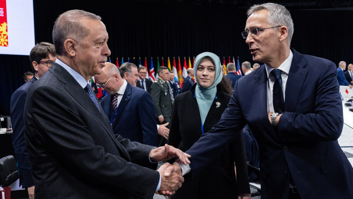 Ο πρόεδρος της Τουρκίας, Ρ.Τ Ερντογάν - Ο Γενικός Γραμματέας του ΝΑΤΟ Γ. Στόλτεμπέργκ