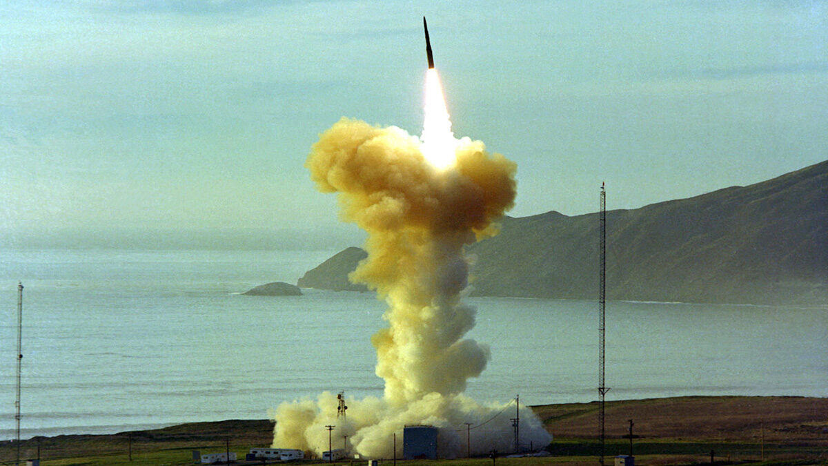 Εκτόξευση στρατηγικού πυραύλου των ΗΠΑ, που μπορεί να φέρει πυρηνική κεφαλή