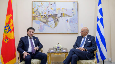 Συνάντηση του Ν. Δένδια με τον πρωθυπουργό του Μαυροβουνίου Ντρίταν Αμπάζοβιτς