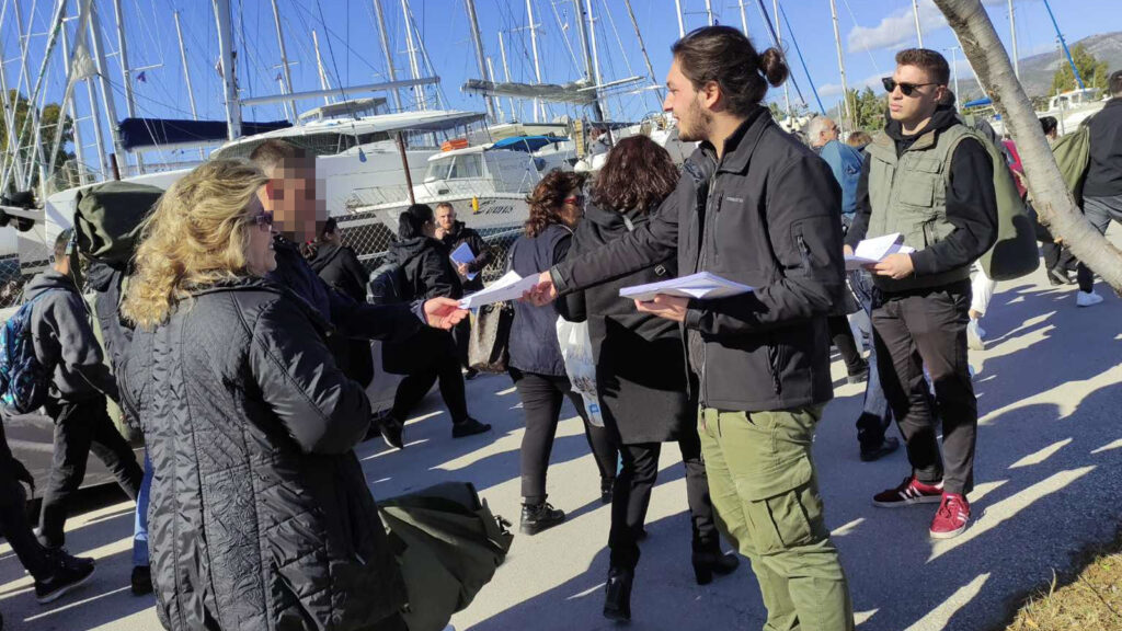 Εξόρμηση του ΚΚΕ στο στρατόπεδο στο Μεγάλο Πεύκο
