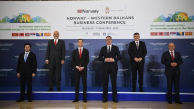 «επιχειρηματική διάσκεψη» που έγινε στο Βελιγράδι, με πρωτοβουλία της Νορβηγίας και με τη συμμετοχή των ηγετών Σερβίας, Αλβανίας, Βόρειας Μακεδονίας, Βοσνίας - Ερζεγοβίνης, Μαυροβουνίου.