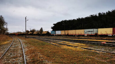 Εκτροχιασμός τρένου που μεταφέρει αμερικανικό εξοπλισμό στην Αλεξανδρούπολη