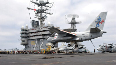 Το αεροπλανοφόρο των ΗΠΑ, USS George H.W. Bush (CVN 77)