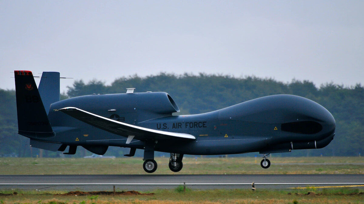 Μη επανδρωμένο αεροσκάφος (UAV) της αμερικανικής πολεμικής αεροπορίας τύπου RQ-4B Global Hawk