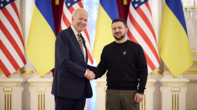 Επίσκεψη του Αμερικανού προέδρου στο Κίεβο, συνάντηση με τον Ουκρανό πρόεδρο β. Ζελένσκι