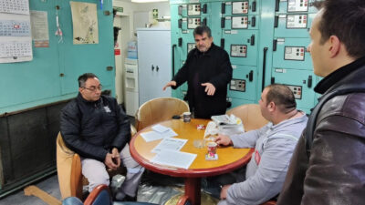 Εξόρμηση ΚΚΕ στους απεργούς ναυτεργάτες