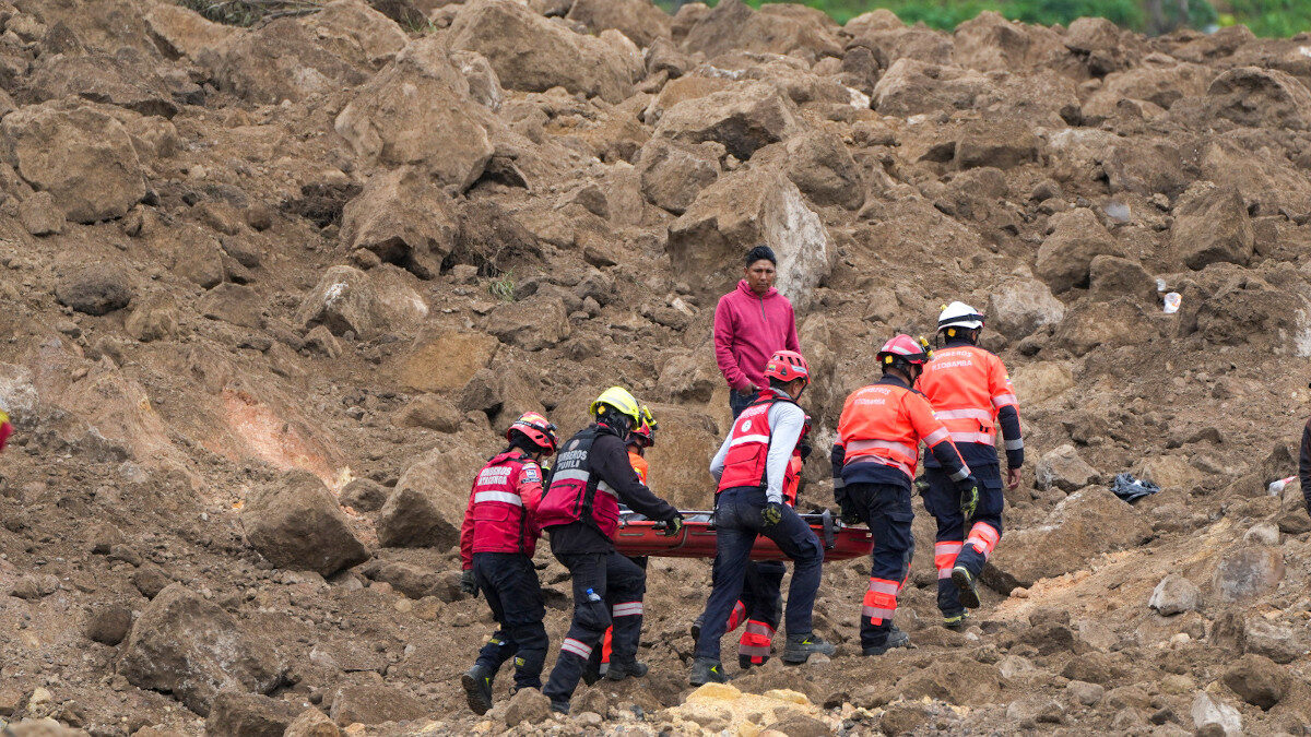 Σωστικά συνεργεία έρευνας και διάσωσης στην Αλαουσί, στον νότιο Ισημερινό (Εκουαδόρ) - Μάρτιος 2023