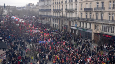Από τις απεργιακές συγκεντρώσεις Γάλλων εργαζομένων - Μάρτιος 2023