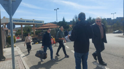 Εξόρμηση του ΚΚΕ στο στρατόπεδο Καραχάλιου στα Γρεβενά