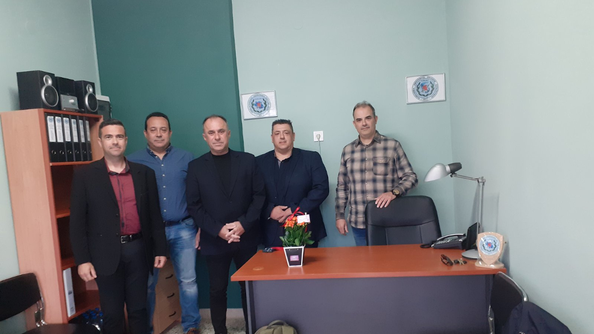 συνάντηση του νίκου παπαναστάση με την ένωση στρατιωτικών λέσβου