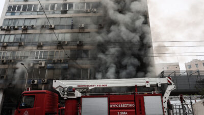 Πυροσβεστική - πυρκαγιά πειραιάς