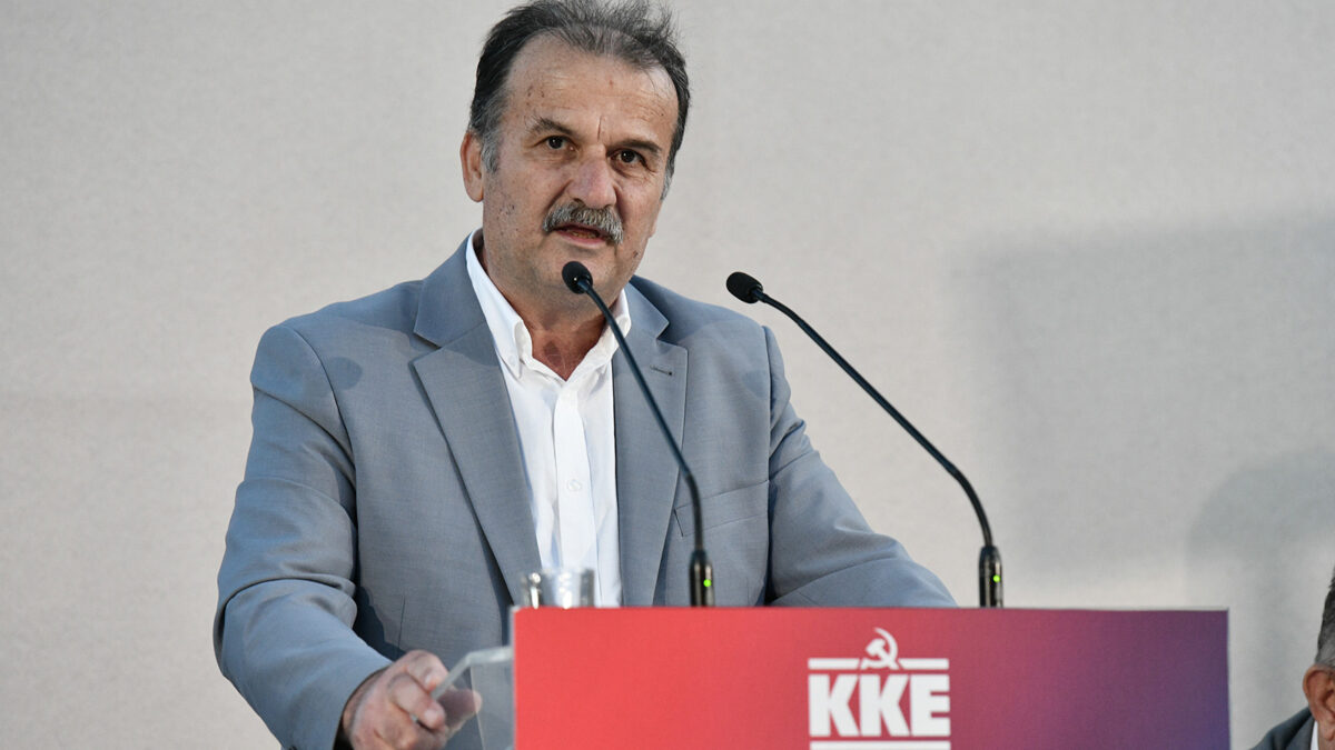 Κώστας Γιαννάκος, ανθυποπυραγός ε.α., πρόεδρος της Πανελλήνιας Ενωσης Αποστράτων Πυροσβεστικού Σώματος (ΠΕΑΠΣ), υποψήφιος βουλευτής Επικρατείας του ΚΚΕ