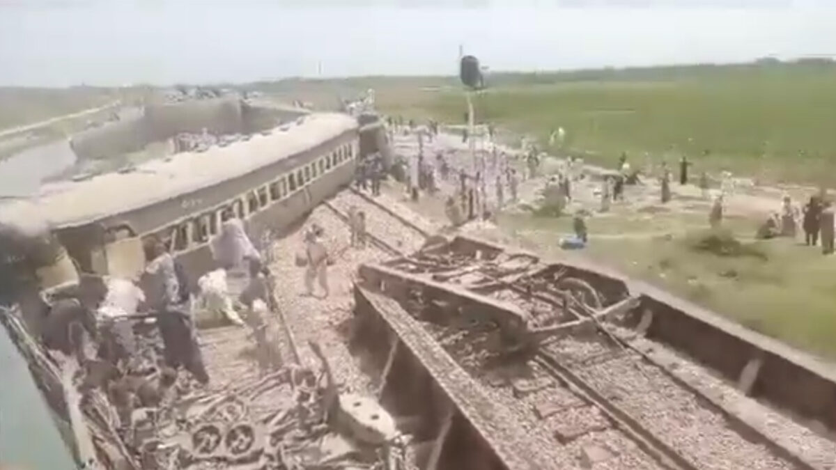 Εκτροχιασμός τρένου στο Πακιστάν