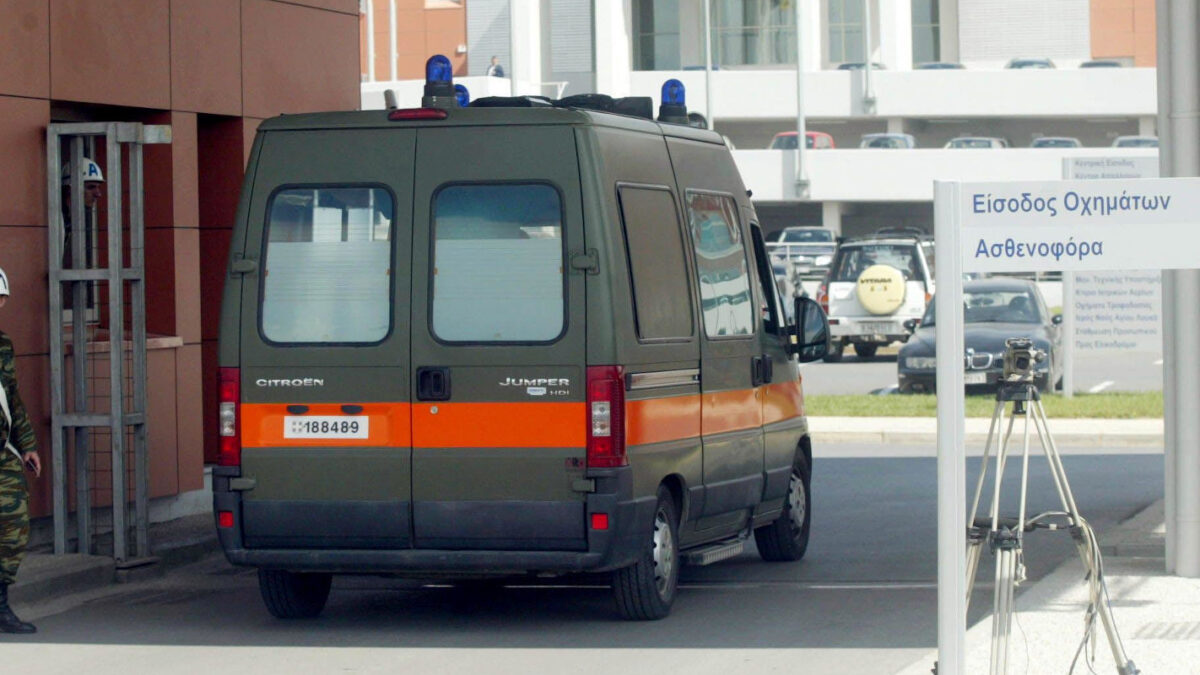 Στρατιωτικό ασθενοφόρο