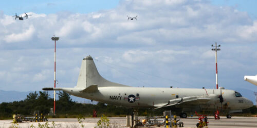 Αεροσκάφος «Lockheed EP-3E Aries II» των ΗΠΑ στη Σούδα (για ηλεκτρονικό πόλεμο και υποκλοπή σημάτων και επικοινωνιών - χρησιμοποιείται από το Αμερικανικό Πολεμικό Ναυτικό)