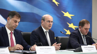 Κυβέρνηση: Νέα φοροεπιδρομή προς τους μικρούς επαγγελματίες και αυτοαπασχολούμενους (Νοέμβριος 2023)