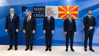 Την περαιτέρω ενίσχυση της συνεργασίας του ΝΑΤΟ με τις χώρες των Δυτικών Βαλκανίων, ώστε προοπτικά όλες να ενταχθούν σε αυτό, ιεράρχησε ο γγ της λυκοσυμμαχίας Γ. Στόλτενμπεργκ