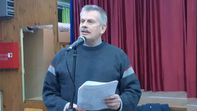 Ο Ελισαίος Βαγενάς, μέλος της ΚΕ και υπεύθυνος του Τμήματος Διεθνών Σχέσεων της ΚΕ του ΚΚΕ. σε εκδήλωση της που διοργάνωσαν οι ΚΟΒ Αμπελοκήπων - Μενεμένης και Β' - Γ' Διαμερίσματος Θεσσαλονίκης για τη σφαγή των Παλαιστινίων