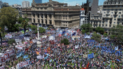 Αργεντινή: Χιλιάδες πολίτες διαδήλωσαν χθες Τετάρτη στο Μπουένος Άιρες