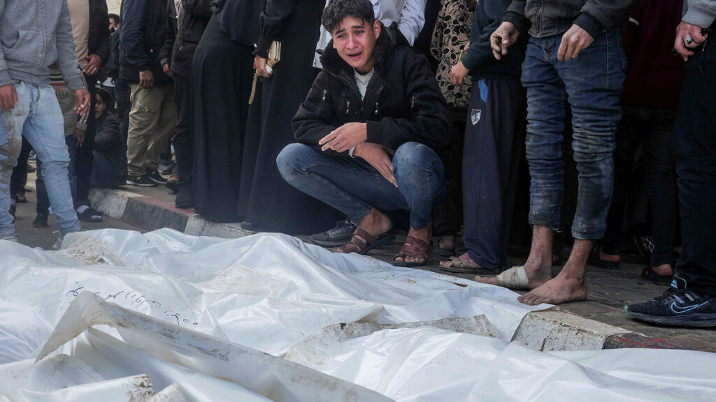 20.674 άνθρωποι, στη μεγάλη πλειοψηφία τους γυναίκες και παιδιά, έχουν σκοτωθεί στις ισραηλινές στρατιωτικές επιχειρήσεις (26/12/2023)