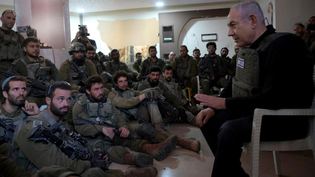 Ο Μ. Νετανιάχου με τα κατοχικά στρατεύματα του Ισραήλ - 20.674 άνθρωποι, στη μεγάλη πλειοψηφία τους γυναίκες και παιδιά, έχουν σκοτωθεί στις ισραηλινές στρατιωτικές επιχειρήσεις (26/12/2023)