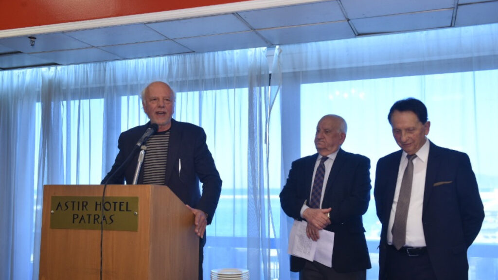 Πάτρα: Ο αντιδήμαρχος Διοίκησης και Οικονομικών στην κοπή πίτας της Ένωσης Αποστράτων Αξιοματικών Αεροπορίας Αχαΐας