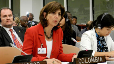 Η Μαρία Ανχελα Κουεγιάρ, προσωπική απεσταλμένη του γγ του ΟΗΕ για την Κύπρο - Εδώ εκπρόσωπος της Κολομβίας