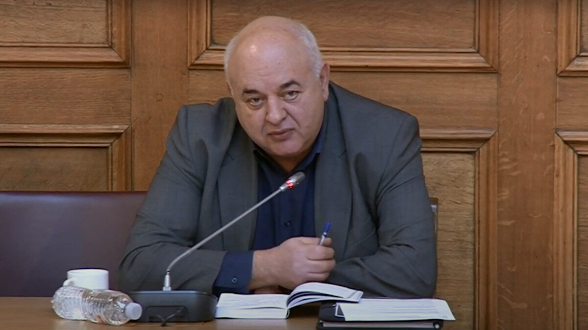 Νίκος Καραθανασόπουλος: Κατήγγειλε το εσπευσμένο κλείσιμο της εξεταστικής επιτροπής για το έγκλημα στα Τέμπη