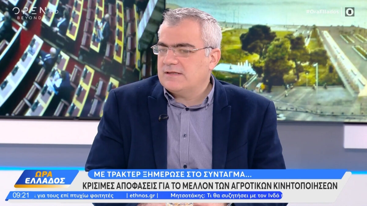 Κώστας Παπαδάκης