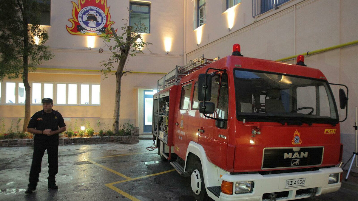 Πυροσβεστική - Πυροσβεστικό όχημα - Πυροσβέστης