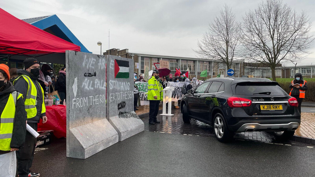 Αγγλία -Σκωτία: Διαδηλωτές απέκλεισαν εργοστάσια που παράγουν εξαρτήματα για F-35 του Ισραήλ