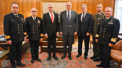 Ο υπουργός Άμυνας, Νίκος Δένδιας, είχε εθιμοτυπική συνάντηση με τους επικεφαλής της Ελληνικής και Τουρκικής Αντιπροσωπείας για τα ΜΟΕ, Πρέσβη Θεοχάρη Λαλάκο και Υφυπουργό Εξωτερικών, Πρέσβη Burak Akcapar και μέλη των Αντιπροσωπειών, Δευτέρα 22 Απριλίου 2024