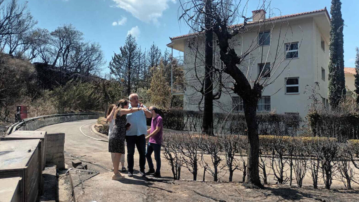 Στα νοσηλευτικά και προνοιακά ιδρύματα της Πάτρας που δοκιμάστηκαν από τη χθεσινή πυρκαγιά κλιμάκιο του ΚΚΕ
