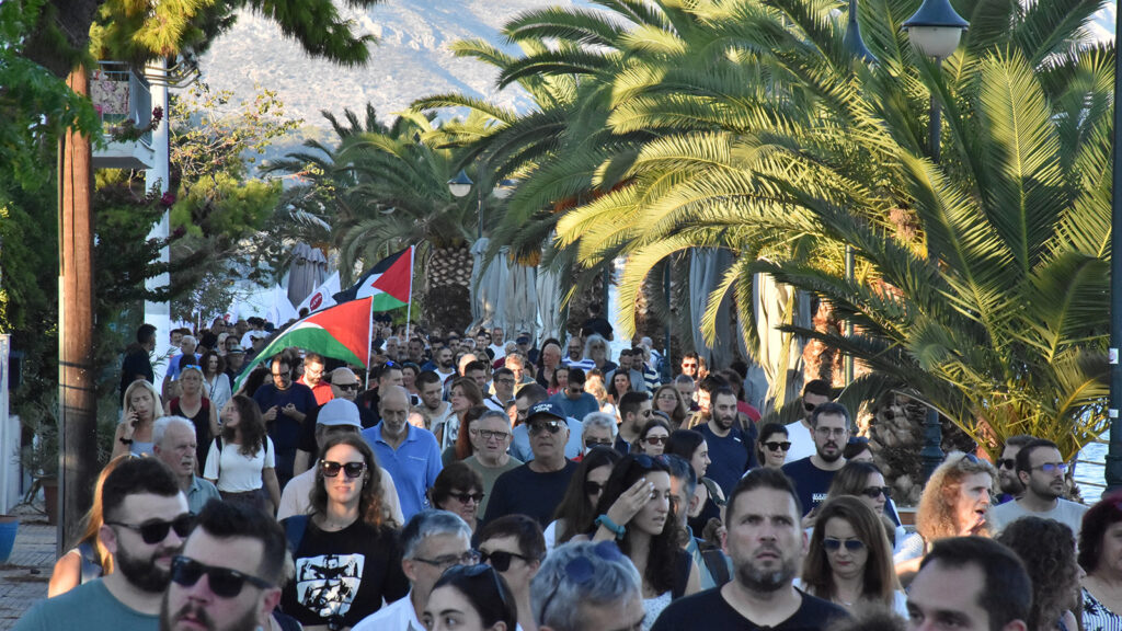 Μεγάλη διαδήλωση ενάντια στην εμπλοκή της χώρας στους ιμπεριαλιστικούς πολέμους και για μέτρα ασφάλειας στους χώρους δουλειάς στους Αγίους Θεοδώρους 