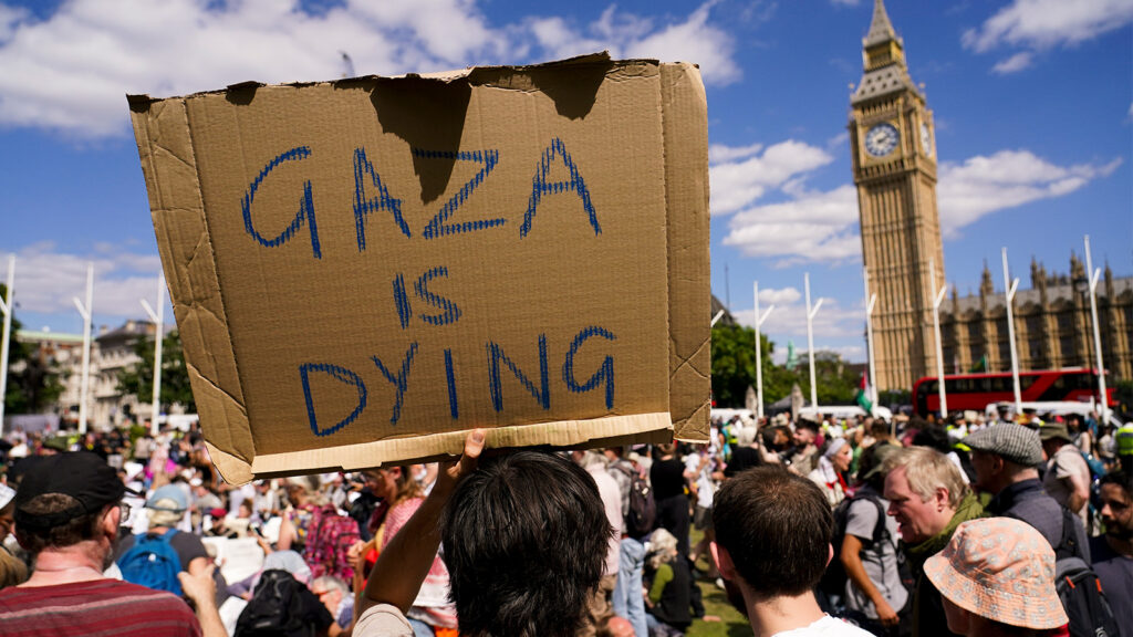 Συλλήψεις σε διαδήλωση υπέρ της Παλαιστίνης στο Λονδίνο