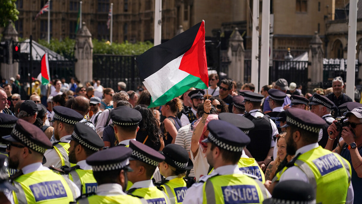 Συλλήψεις σε διαδήλωση υπέρ της Παλαιστίνης στο Λονδίνο