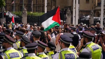 Συλλήψεις σε διαδήλωση υπέρ της Παλαιστίνης στο Λονδίνο