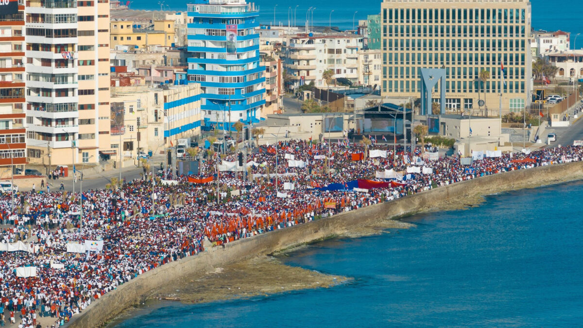 Από την Πρωτομαγιάτικη συγκέντρωση στην Αβάνα της Κούβας