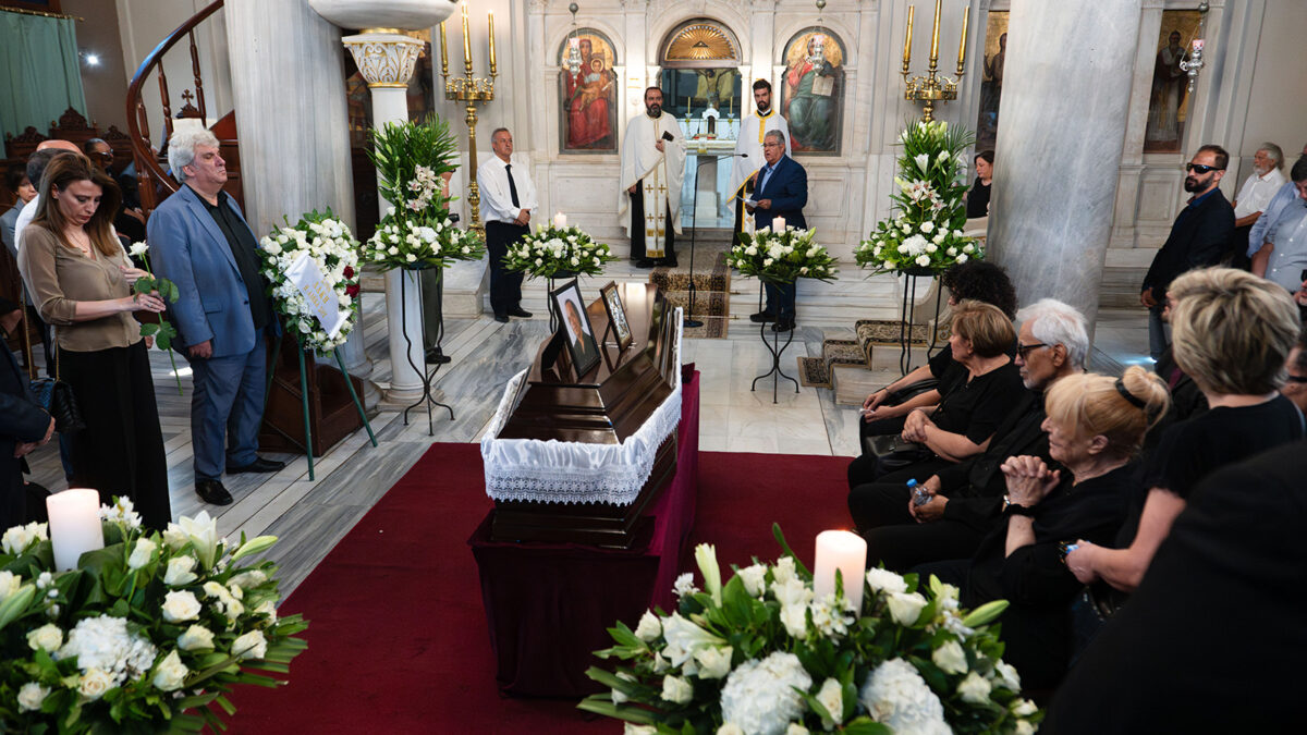 Κηδεία Λάκη Χαλκιά