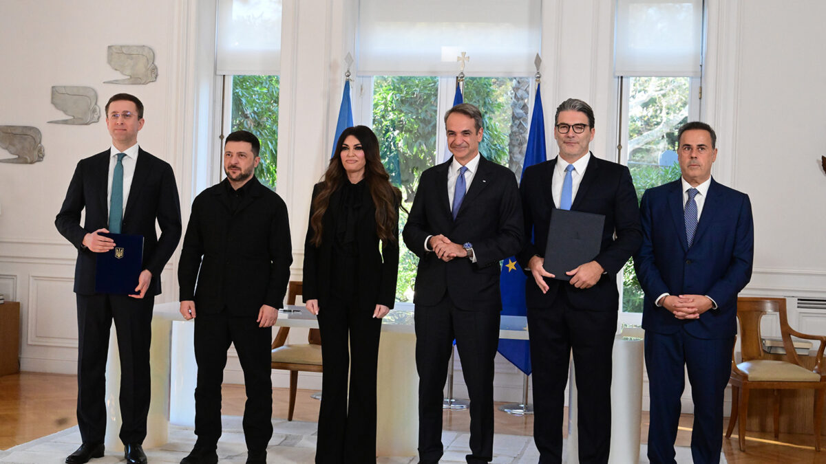 ΕΛΛΑΔΑ - ΗΠΑ - ΟΥΚΡΑΝΙΑ - ΜΗΤΣΟΤΑΚΗΣ - ΓΚΙΛΦΟΪΛ - ΖΕΛΕΝΣΚΙ
